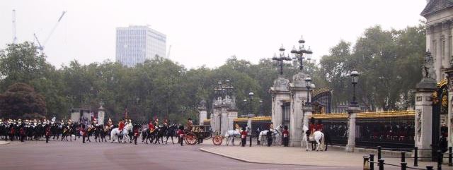 Pferde Kutschen Buckingham Palast bei königlicher Hochzeit