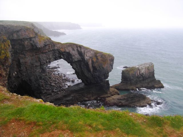 Wales Steinbrücke im Meer
