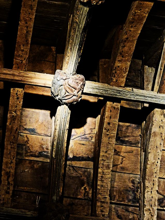 Drei Hasen in St. Michael the Archangel Church Chagford