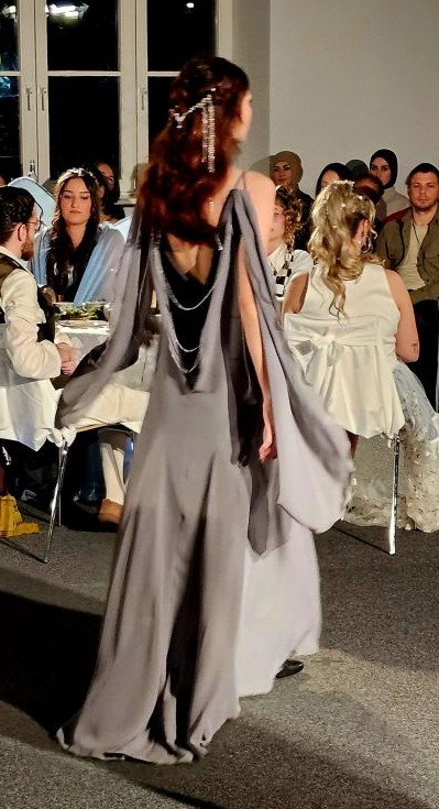 Fashion Show Käthe Kollwitz Schule Offenbach, Teeparty, 