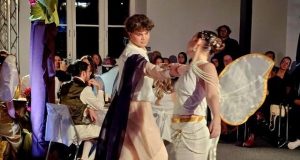 Modenschau und Tea Party