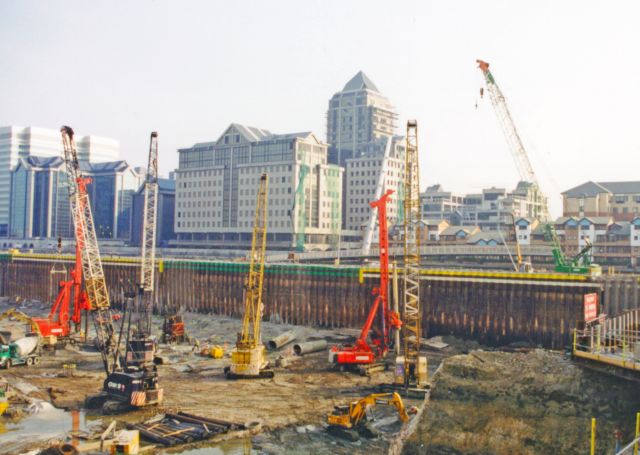 London Docklands Entwicklung Kräne Baustellen