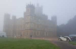 Schloss Highclere im Nebel