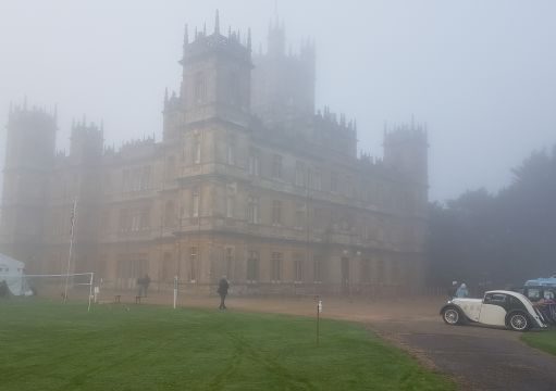 Schloss Highclere im Nebel